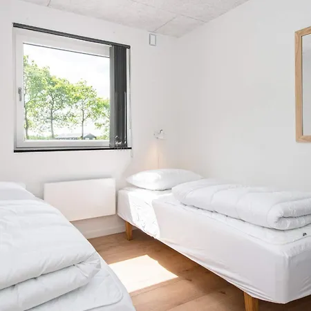 10 Person In Feriehus Ansager