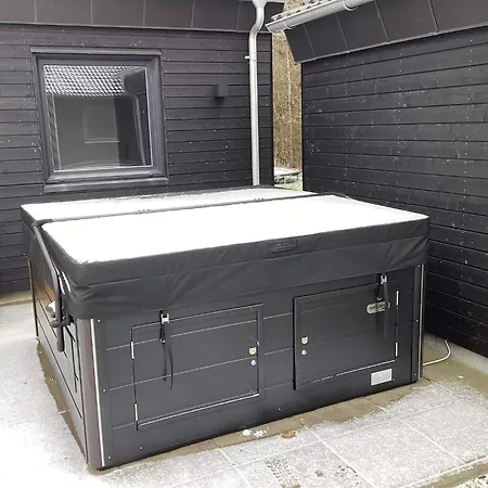 10 Person In * Ansager